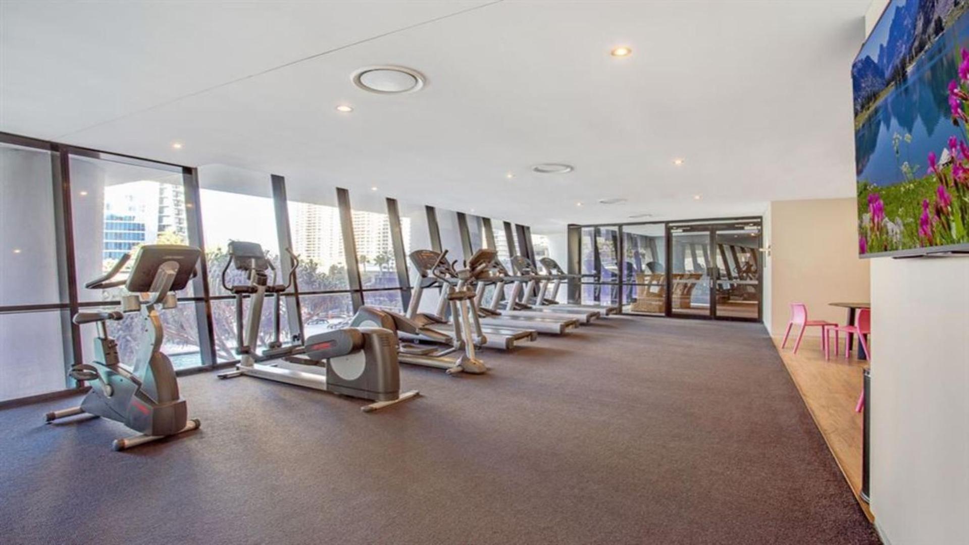 Circle On Cavill 25th Floor With Ocean Views - Coasthm Apartment *